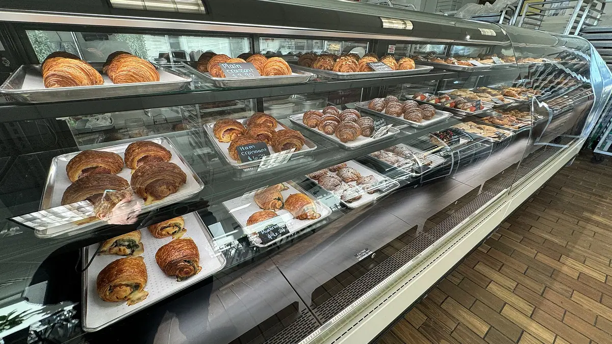 Paul's Bakehouse – french bakery in Warden Hill, Luton